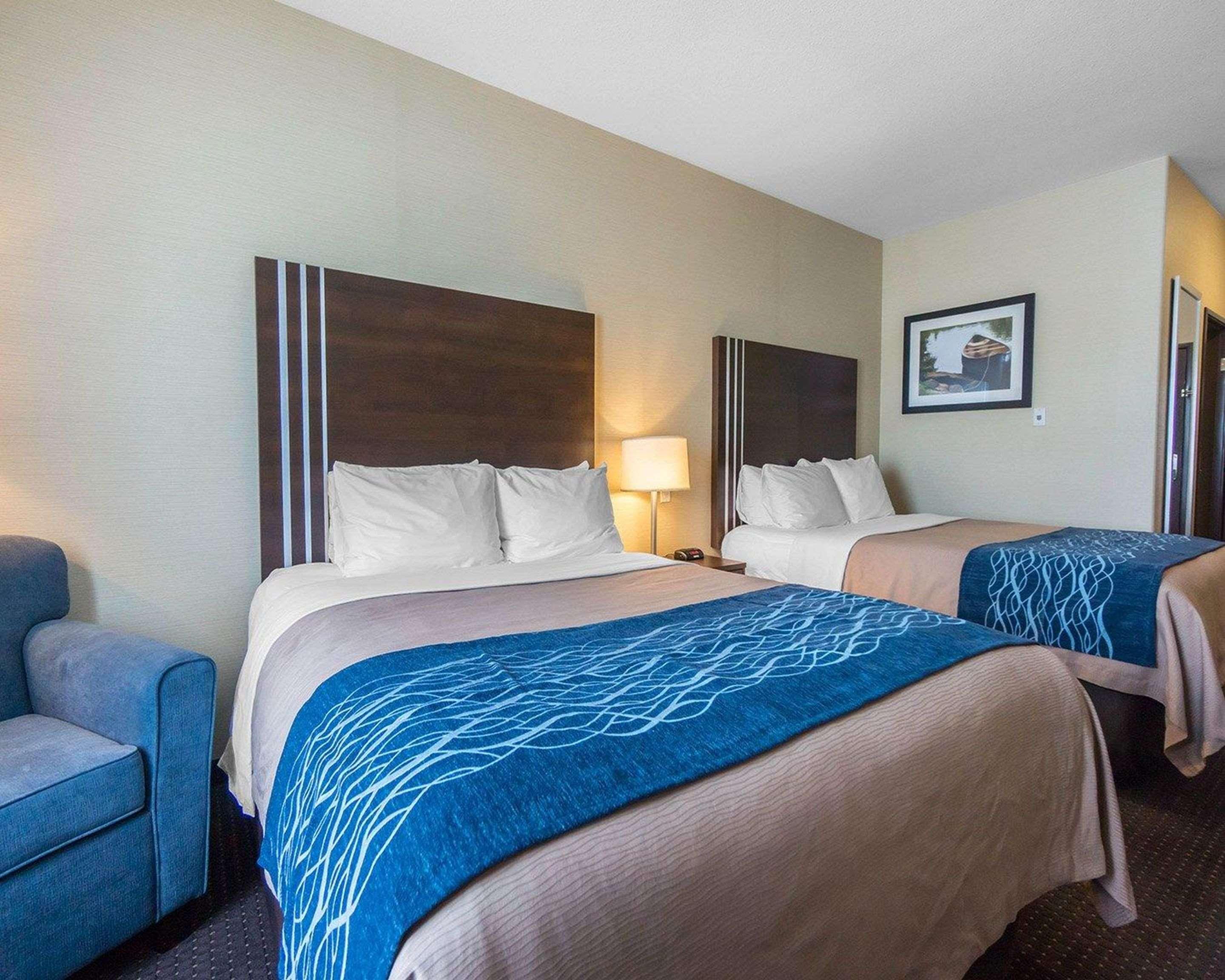 Comfort Inn & Suites Fox Creek Exteriör bild